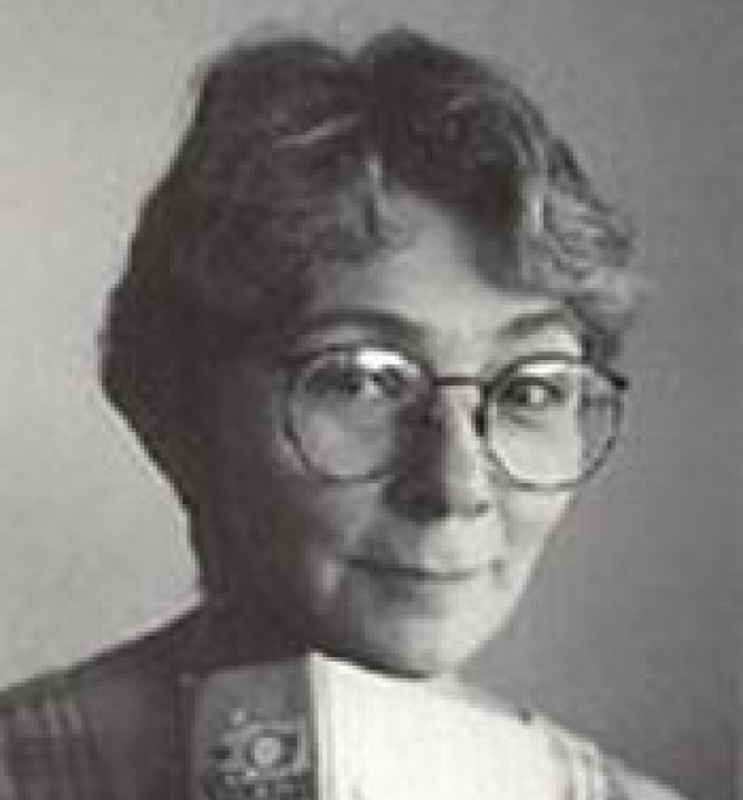 Anne Mendelson (r)